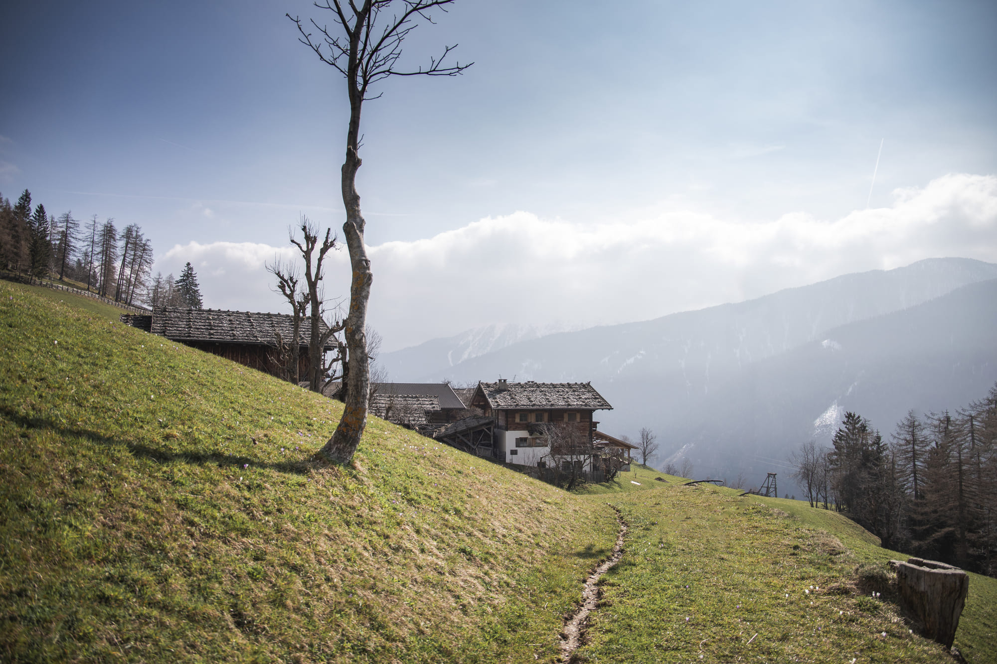 Die urige Hofgruppe von Innerdurach liegt wunderschön und bietet einen schönen Ausblick.